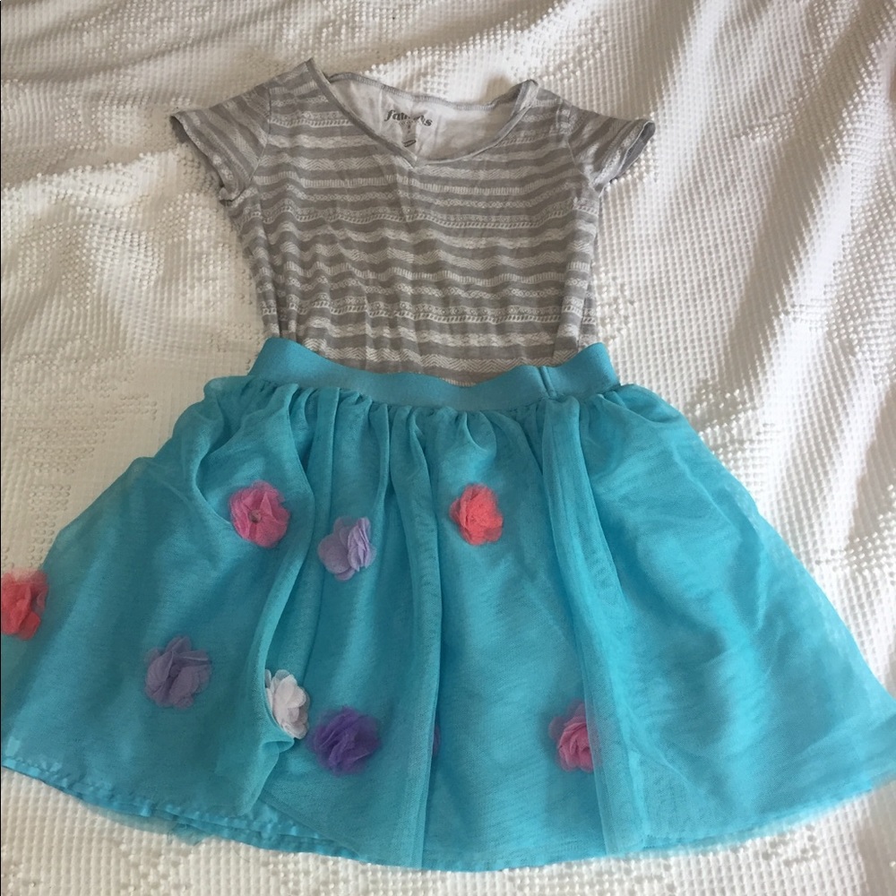 Blue skirt perfect for summer. 3/$12 Closet Clear Out
